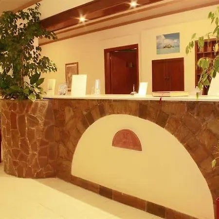 Vanessa Hotel Kalamákion