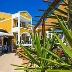 Vanessa Hotel 2*